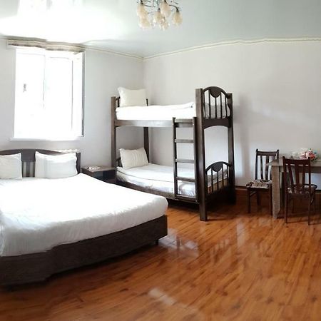 Naryn Datka Guest House מראה חיצוני תמונה